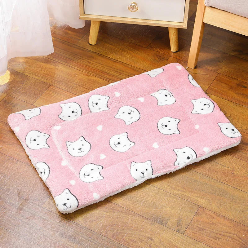 Cozy Plush Pet Bed - Self-Warming Cushion for Cats & Small Dogs