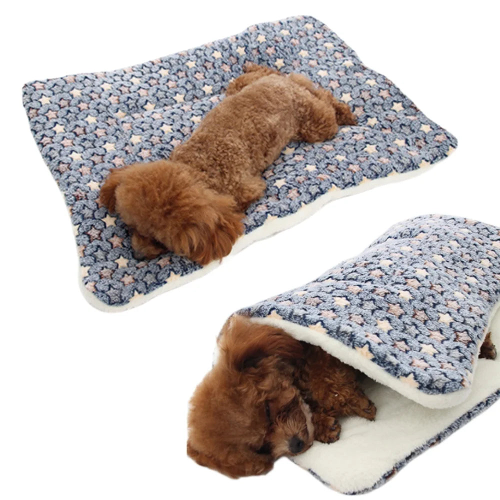 Reversible Flannel Pet Blanket - Soft Warm Mat for Cats & Dogs