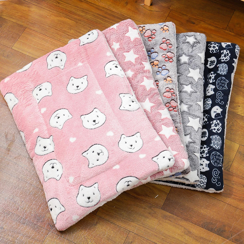Cozy Plush Pet Bed - Self-Warming Cushion for Cats & Small Dogs